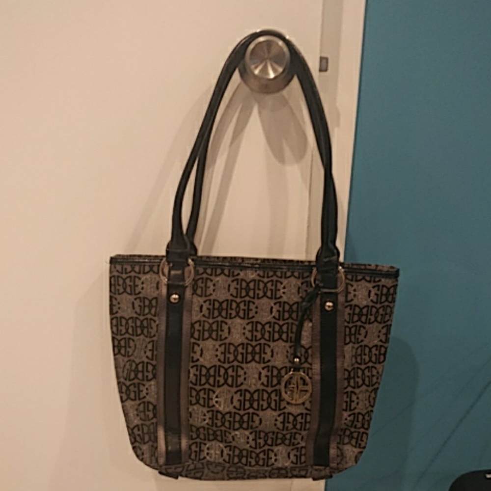 NWOT Giani Bernini shoulder purse